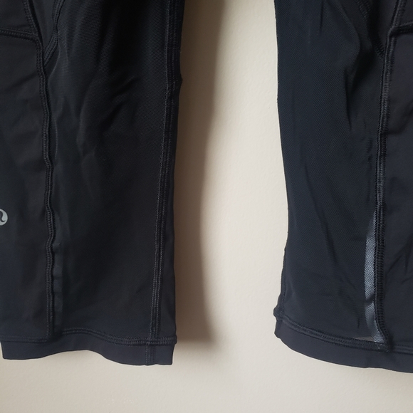 Lululemon Cropped Leggings with Pockets - Picture 10 of 10